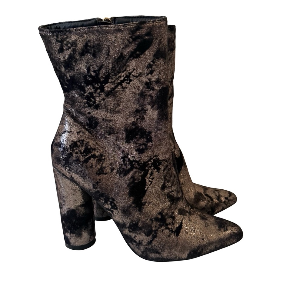 Cape Robbin Metallic Bronze Black Velvet Cylinder High Heel Ankle Boots SZ 8.5